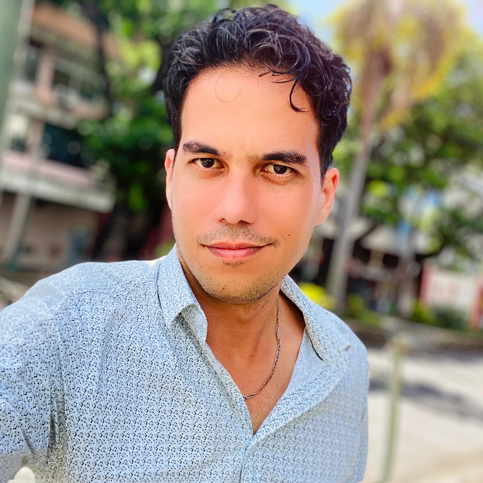 Gabriel Maës - Expert en IA et Neurosciences